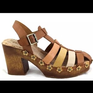 Korks Willow Brown Platform Fisherman Sandals Block Heel Floral Stud Detail